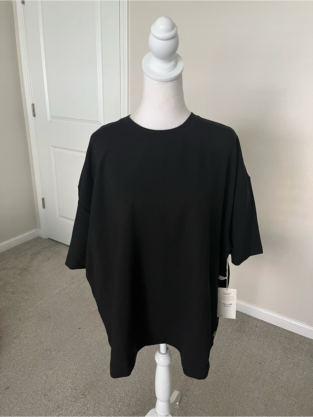 NWT Vuori Maven Oversize Black Short Sleeve Crewneck Tee Size XXL